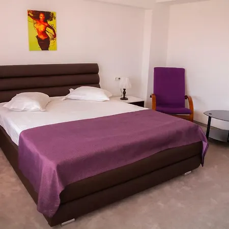 Regina Noptii 3* Ploiesti